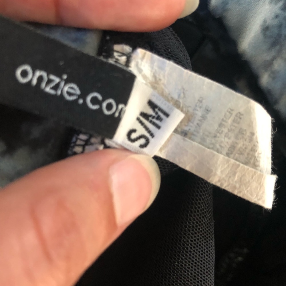 Onzie tie dye criss cross sports bra - Picture 4 of 4
